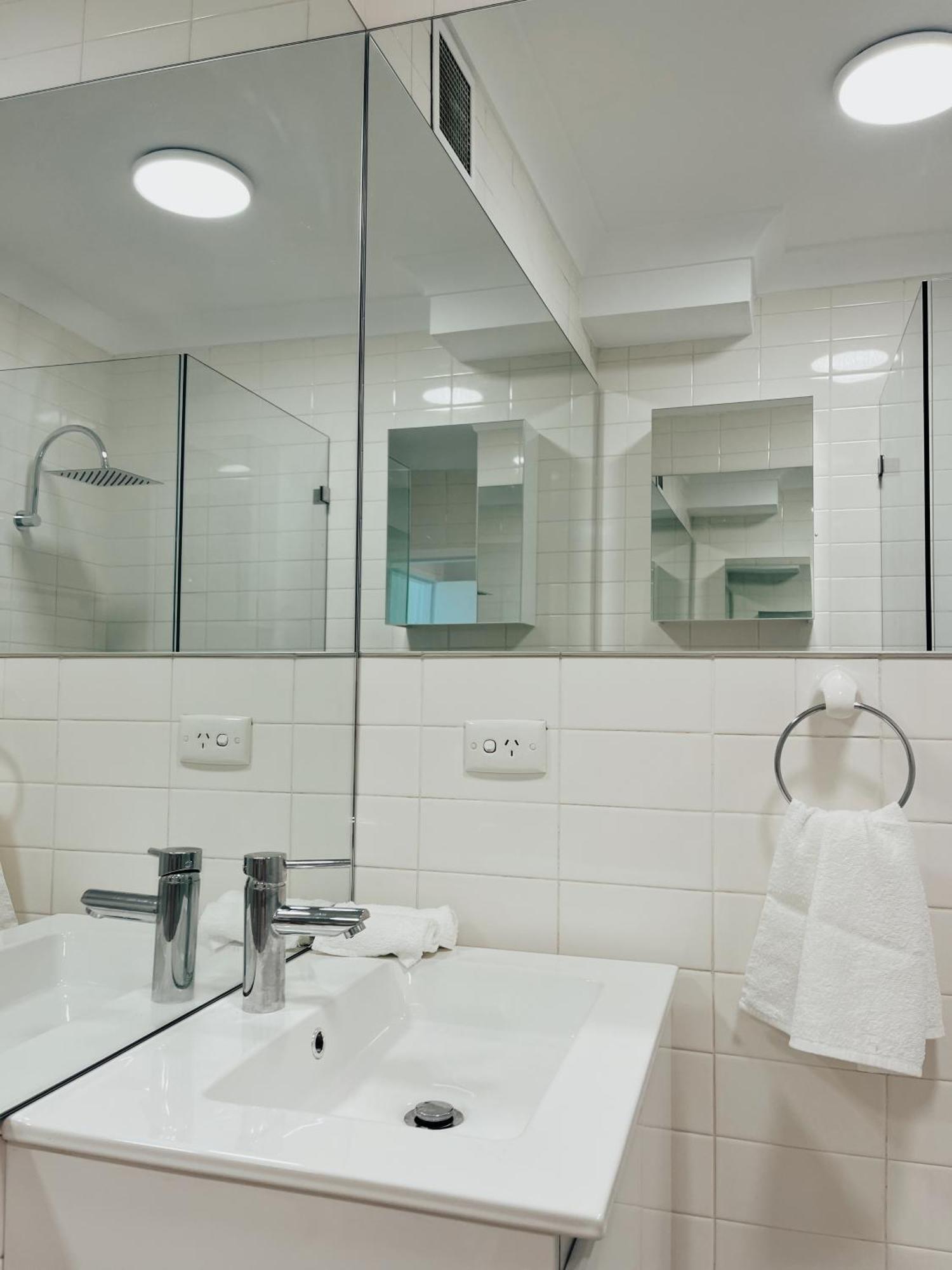 Bondi Beach Waves 2 Beachfront Apartment Sidney Dış mekan fotoğraf